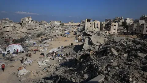 Military Tanks Push into Key Gaza City Civilian District